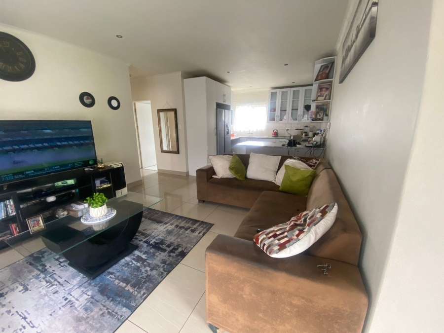 To Let 4 Bedroom Property for Rent in Gonubie Eastern Cape